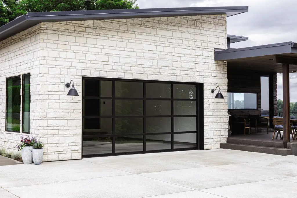Lowry Doors garage door resources